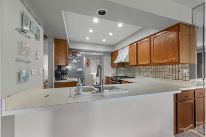 1354 W Byron Avenue #B, Addison, IL 60101 - Photo 15