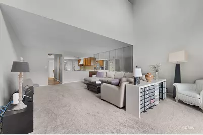 1354 W Byron Avenue #B, Addison, IL 60101 - Photo 13