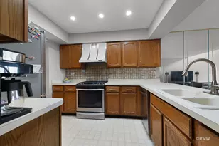 1354 W Byron Ave, Addison, IL 60101 - Photo 7
