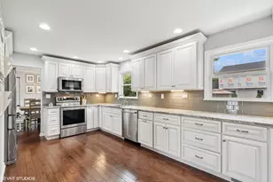 1344 Logsdon Ln, Buffalo Grove, IL 60089 - Photo 7