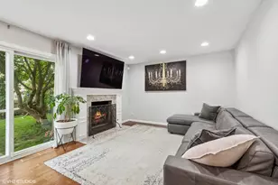 1344 Logsdon Ln, Buffalo Grove, IL 60089 - Photo 9