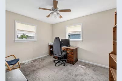 23 W Naperville Road, Westmont, IL 60559 - Photo 11