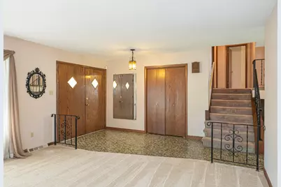 801 Memorial Drive, Calumet City, IL 60409 - Photo 5