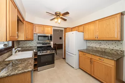 801 Memorial Drive, Calumet City, IL 60409 - Photo 15