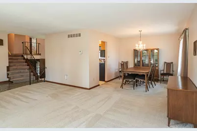 801 Memorial Drive, Calumet City, IL 60409 - Photo 9