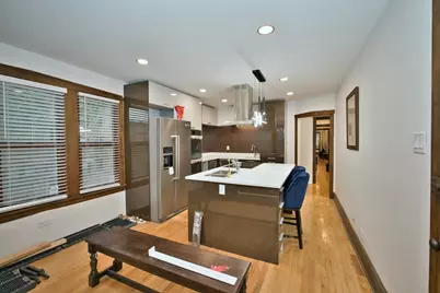 2437 W North Shore Avenue #2, Chicago, IL 60645 - Photo 17