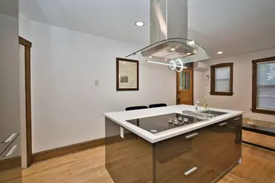 2437 W North Shore Avenue #2, Chicago, IL 60645 - Photo 7