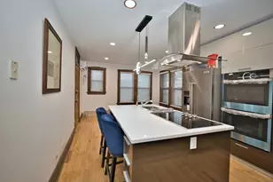 2437 W North Shore Ave, Chicago, IL 60645 - Photo 5