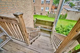 2437 W North Shore Ave, Chicago, IL 60645 - Photo 47