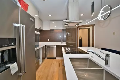 2437 W North Shore Avenue #2, Chicago, IL 60645 - Photo 11