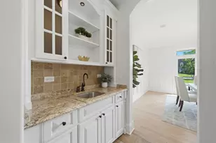 920 Raleigh Rd, Glenview, IL 60025 - Photo 9
