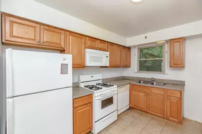 2007 W Touhy Avenue #207, Chicago, IL 60645 - Photo 5