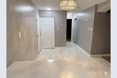 670 Marilyn Avenue #203, Glendale Heights, IL 60139 - Photo 5