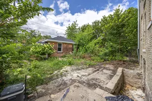 8012 S Elizabeth St, Chicago, IL 60620 - Photo 23