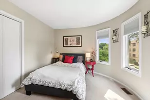 716 W Junior Terrace, Chicago, IL 60613 - Photo 25