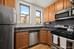 6137 N Hoyne Ave, Chicago, IL 60659 - Photo 11