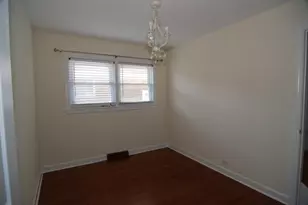 9311 Latrobe Ave, Skokie, IL 60077 - Photo 7