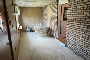 5330 W Melrose St, Chicago, IL 60641 - Photo 13