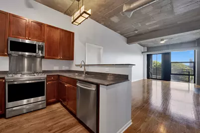 1000 W 15th Street #326, Chicago, IL 60608 - Photo 5