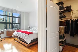 101 W Superior St, Chicago, IL 60654 - Photo 11