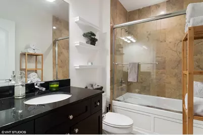 101 W Superior Street #903, Chicago, IL 60654 - Photo 15