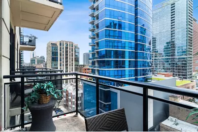 101 W Superior Street #903, Chicago, IL 60654 - Photo 17