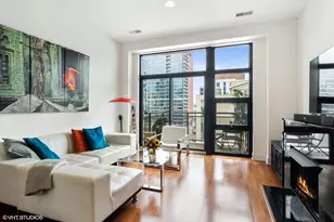 101 W Superior St, Chicago, IL 60654 - Photo 5