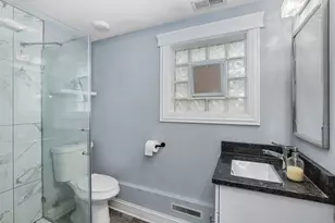 8900 S Utica Ave, Evergreen Park, IL 60805 - Photo 17