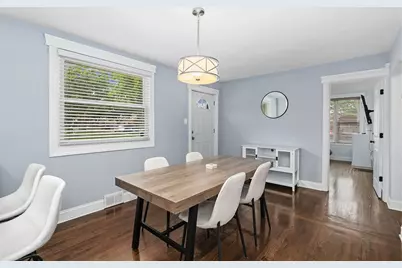 8900 S Utica Avenue, Evergreen Park, IL 60805 - Photo 11