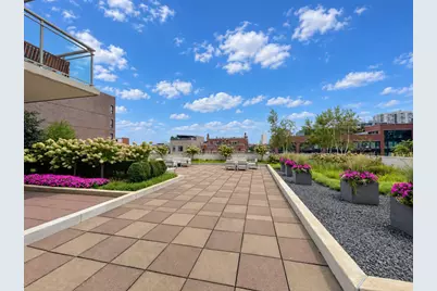 230 W Division Street #1501, Chicago, IL 60610 - Photo 19