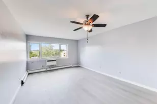 7854 S South Shore Dr, Chicago, IL 60649 - Photo 5
