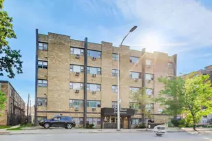 7854 S South Shore Dr, Chicago, IL 60649 - Photo 3