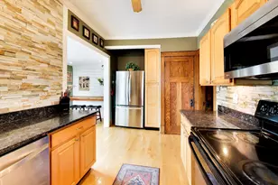 617 Clarence Ave, Oak Park, IL 60304 - Photo 11