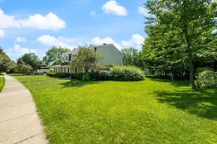 2218 N Williamsburg St, Arlington Heights, IL 60004 - Photo 37