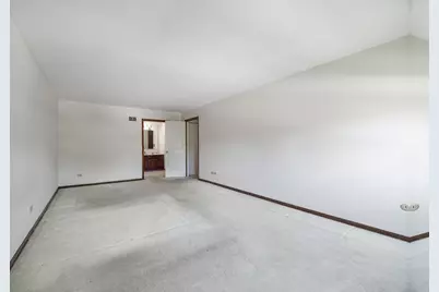 2218 N Williamsburg Street, Arlington Heights, IL 60004 - Photo 19