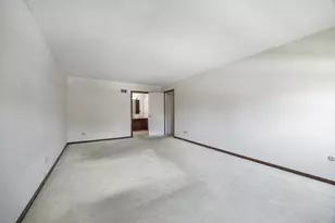 2218 N Williamsburg St, Arlington Heights, IL 60004 - Photo 19