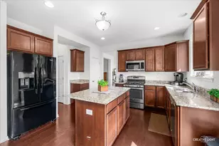 542 Snow St, Sugar Grove, IL 60554 - Photo 7