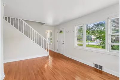 4811 Roslyn Road, Downers Grove, IL 60515 - Photo 3