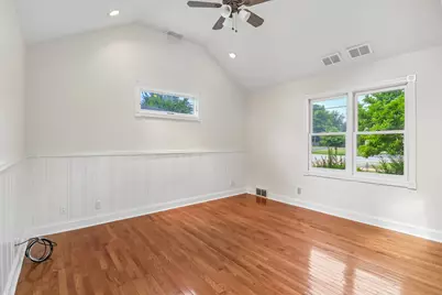 4811 Roslyn Road, Downers Grove, IL 60515 - Photo 11