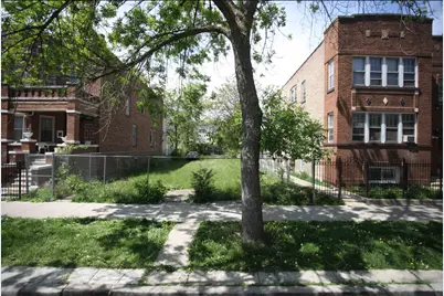 1538 N Lorel Avenue, Chicago, IL 60651 - Photo 1