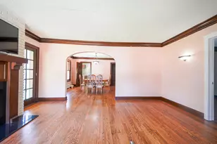 221 W Courtland St, Mundelein, IL 60060 - Photo 3