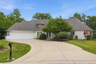 34 Robin Hood Ranch, Oak Brook, IL 60523 - Photo 1