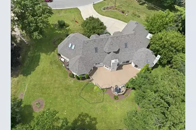 34 Robin Hood Ranch, Oak Brook, IL 60523 - Photo 3