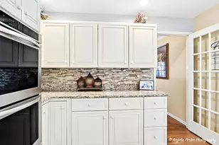 9217 Shadow Ln, Bull Valley, IL 60097 - Photo 13