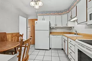 931 W Arquilla Dr, Glenwood, IL 60425 - Photo 15