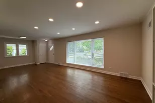 318 S Hale St, Palatine, IL 60067 - Photo 3