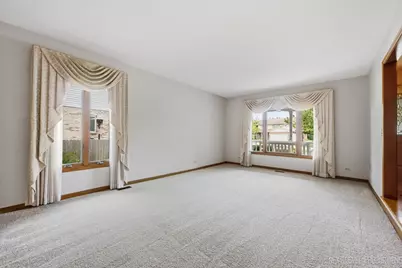1054 S Oakland Avenue, Villa Park, IL 60181 - Photo 13