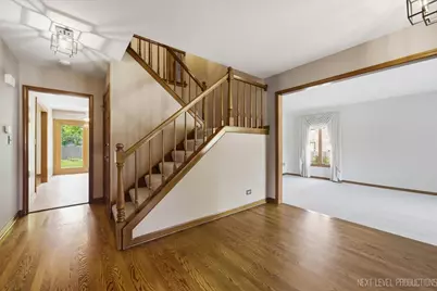 1054 S Oakland Avenue, Villa Park, IL 60181 - Photo 3