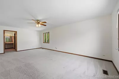 1054 S Oakland Avenue, Villa Park, IL 60181 - Photo 19