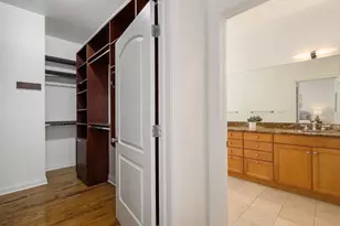 802 W Wolfram St, Chicago, IL 60657 - Photo 17